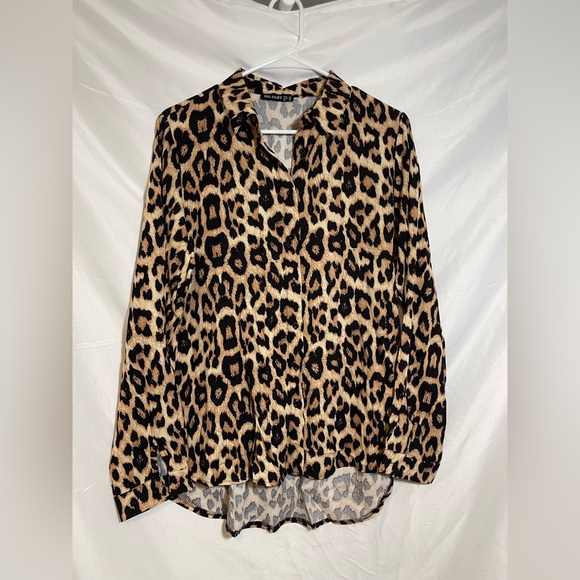 Chic Leopard Button Down Shirt - Picture 1 of 5